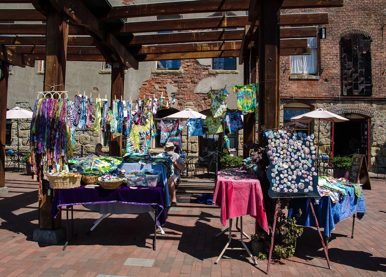 outdoor craft sale